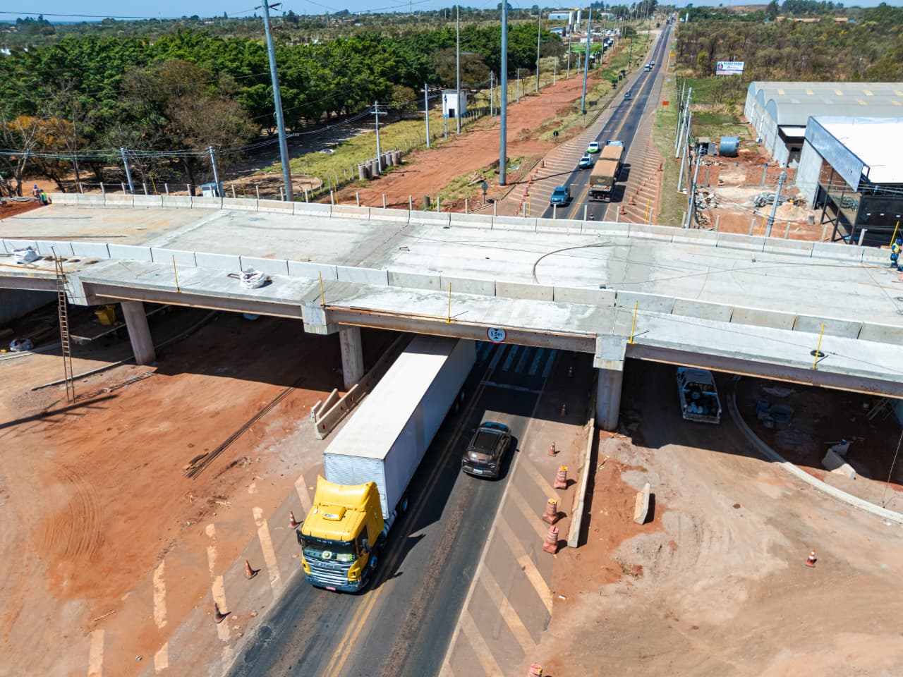 Jardim Veraneio – Viaduto amplia mobilidade e impulsiona expansão urbana da Capital 